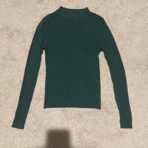 Elegant Green Women's Top sweater size S